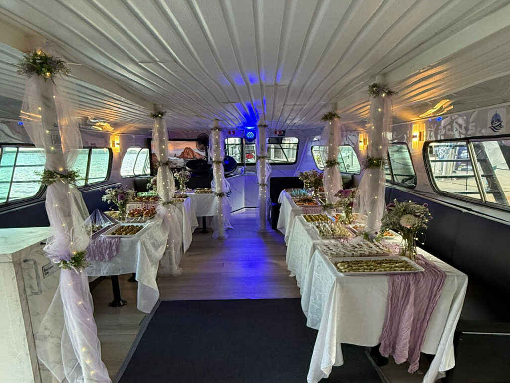 Decorated cabin dining tables