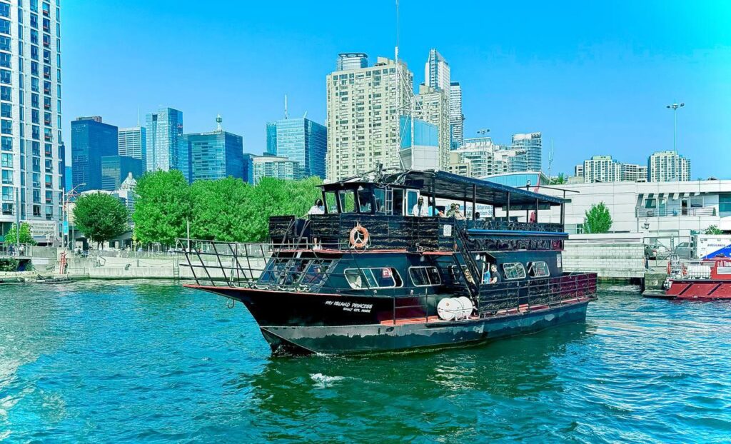 Island Princess on turquoise harbour water